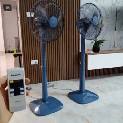 Quạt Cây Panasonic F-409KBE Be / F-409KB Xanh - 50W - Remote